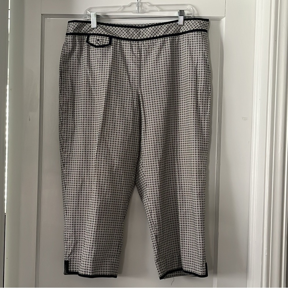 Talbot’s Black and White Checkered Cropped Pants, size 14